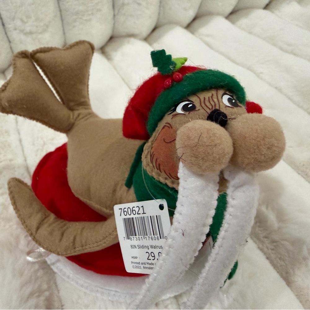 Annalee 760621 8 In Sliding Walrus NWT